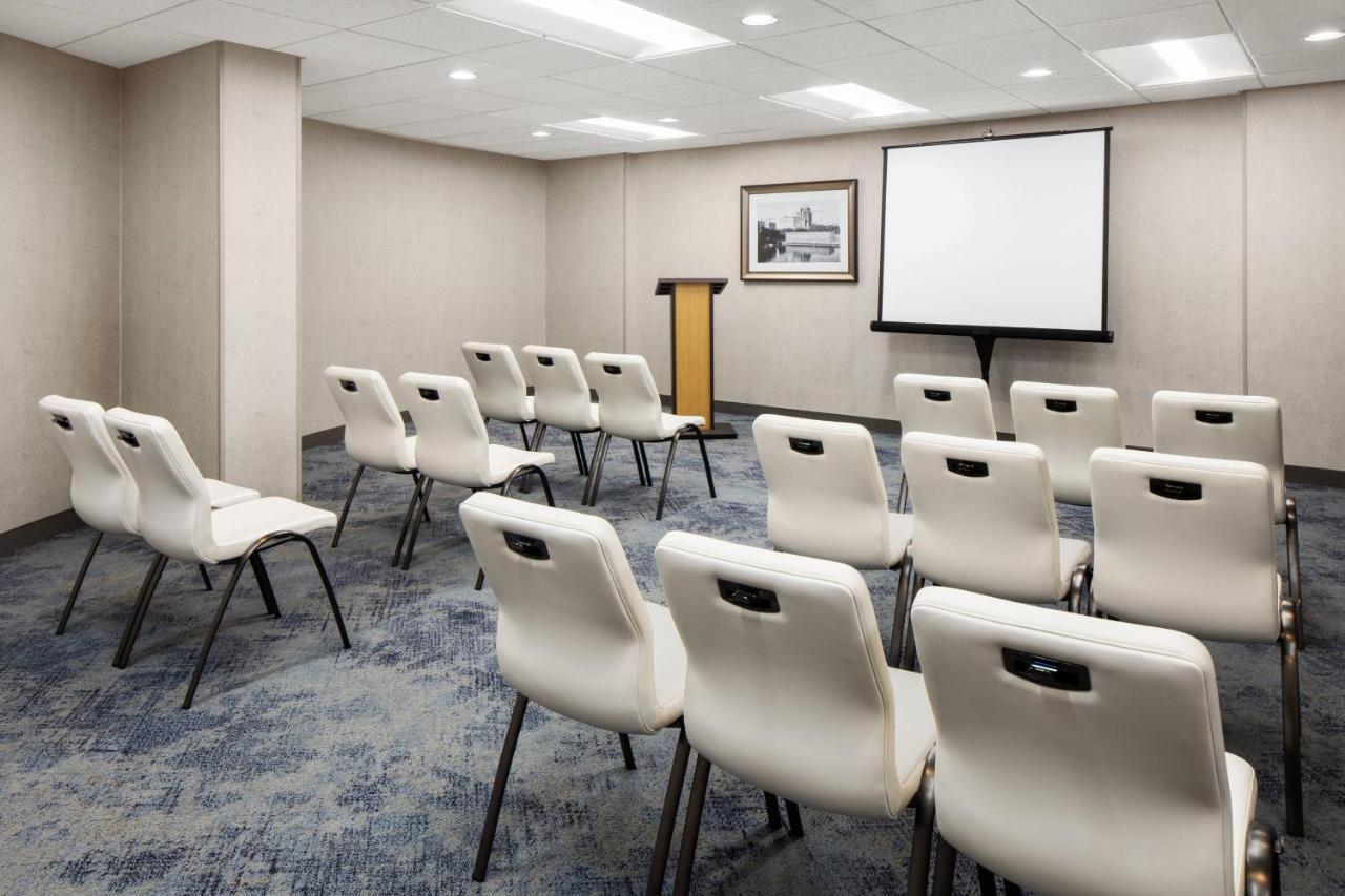 Courtyard By Marriott Minneapolis Downtown Εξωτερικό φωτογραφία