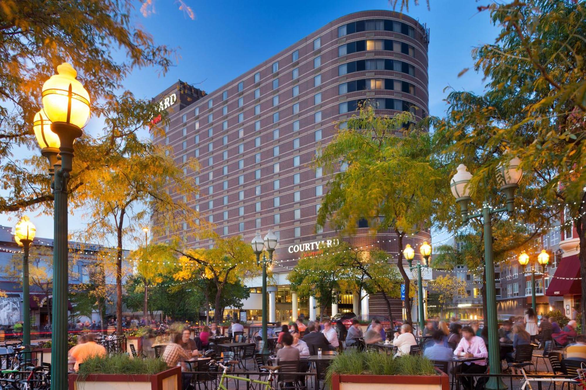 Courtyard By Marriott Minneapolis Downtown Εξωτερικό φωτογραφία